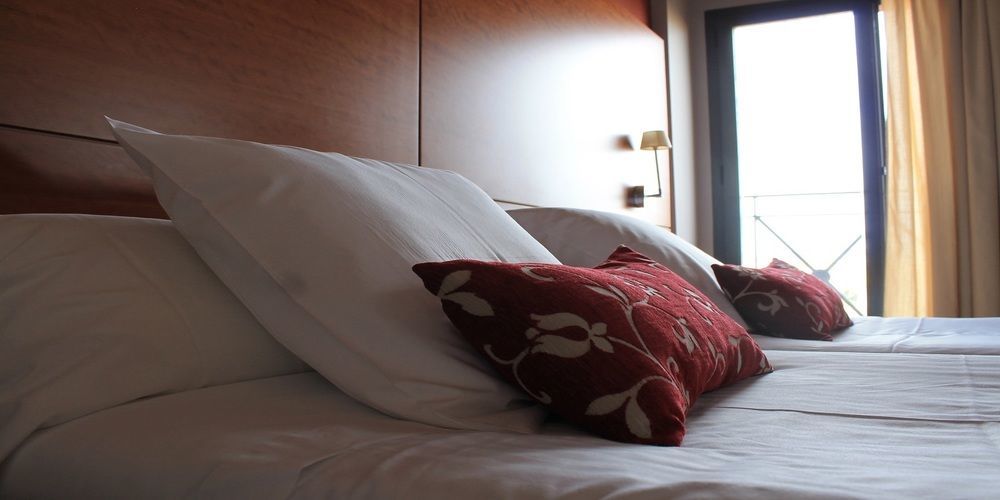 Hotel Restaurante El Tollo ウティエル エクステリア 写真